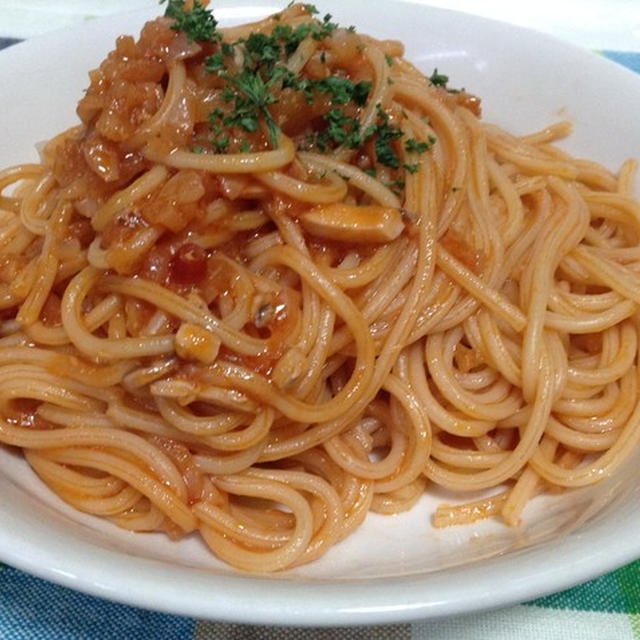 イカの塩辛とトマトのパスタ