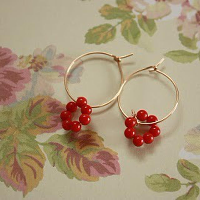 作品７．　赤珊瑚ピアス
