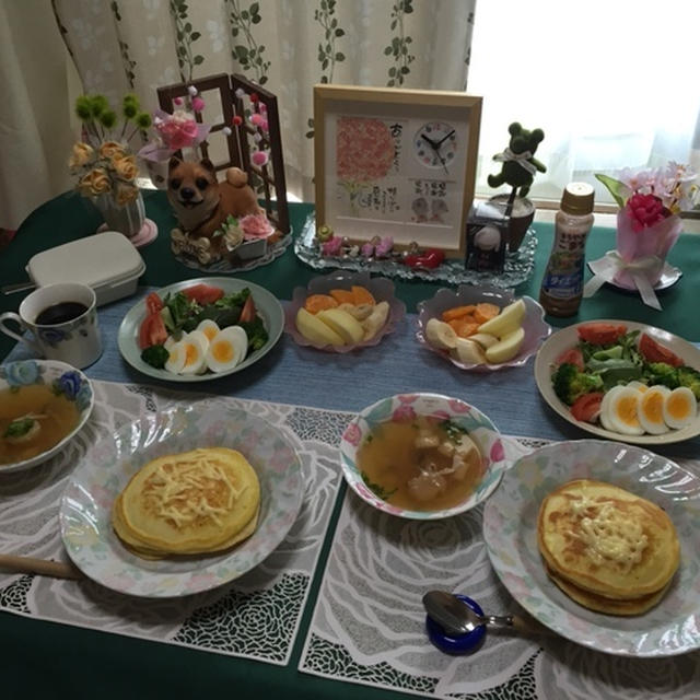 チーズがけホットケーキで朝食