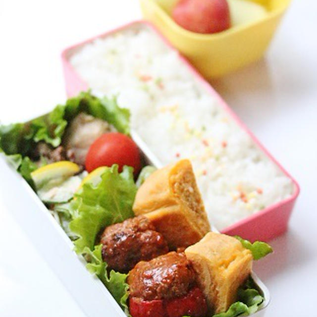 ♪　緑と赤のピーマンの肉詰めのお弁当