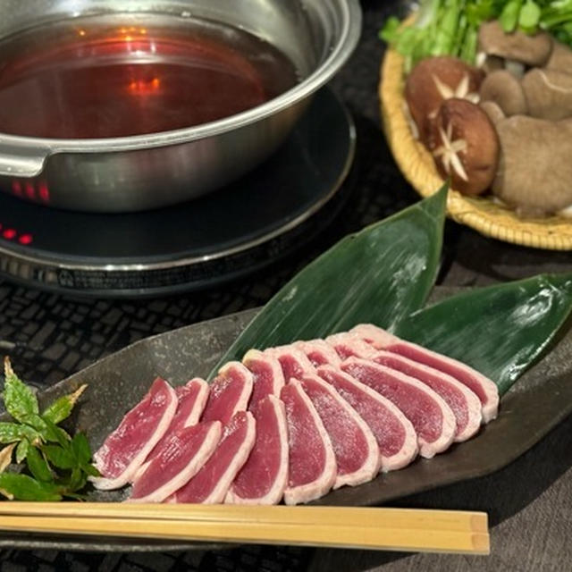 芹と焼き葱の鴨鍋と炊き込みごはんとかの夜ごはん