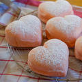 バレンタインに♪ かわいいハート形のピンク白パン