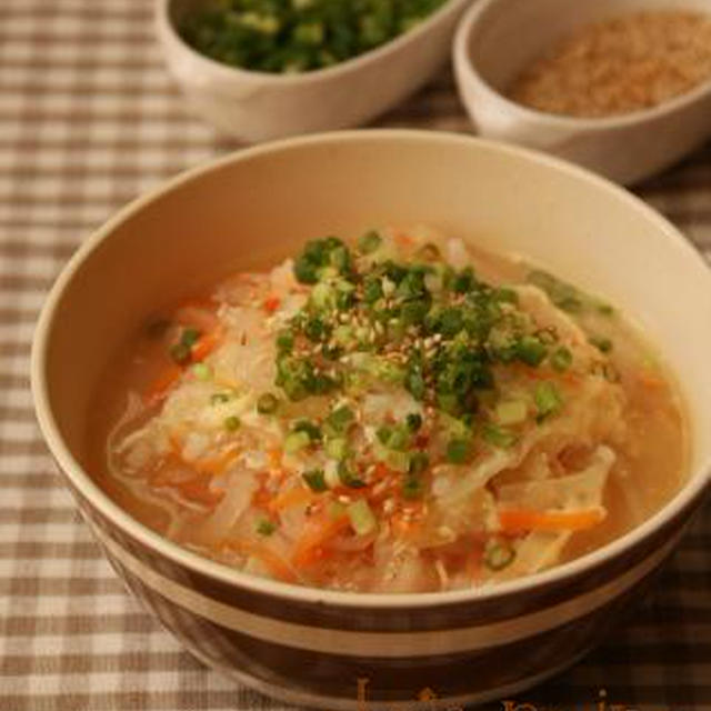 夜食にも！大根とにんじんのヘルシーたまご雑炊