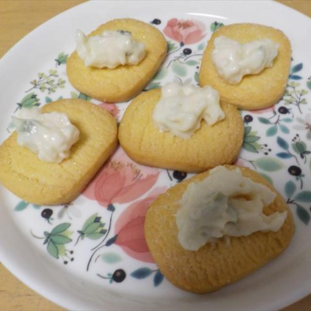 わさびチーズディップで前菜風とセブンのお気に入りマカロニグラタン