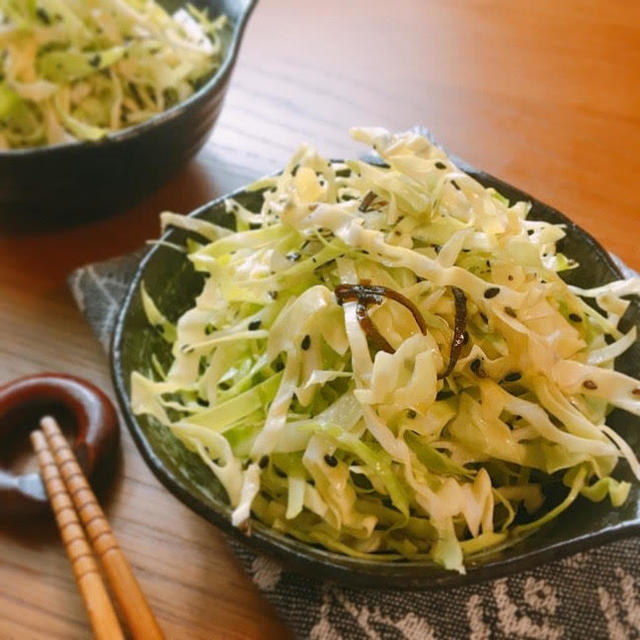 食べ過ぎても大丈夫♡キャベツの千切りサラダ