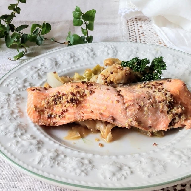 【潤いのある肌に】『銀鮭とキャベツのマスタード漬け蒸し焼き』美肌レシピ