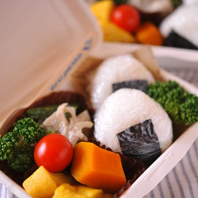 たらこおにぎりのお弁当