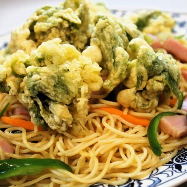 ■晩ご飯に季節のパスタ【外では食べられない　蕗の薹天とベーコンのパスタ】滅茶旨です♪