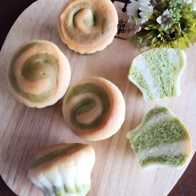 抹茶のくるくるパン。と、お見送りのときのRの持ち物。