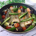 夏野菜で♪フライパンで楽々！夏野菜と鮭のアクアパッツァ by TOMO（柴犬プリン）さん