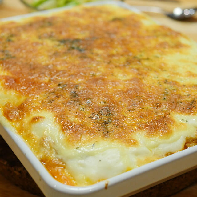 【レシピ】今年のオーブン料理でイチバン美味い「トマトチーズドリア」米粉のベシャメルソースかけて