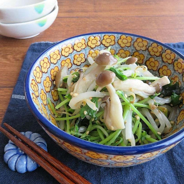 COOCKPADプレミアム献立掲載♪豆苗ときのこともやしのわかめナムル
