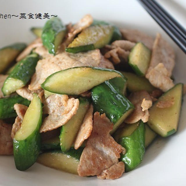 レシピ【超簡単！！家にあるものでできちゃう。豚肉ときゅうりの塩生姜炒め】＆花火大会