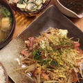 [ごはんとおかず]ベーコンともやしと玉子のソース炒めとか