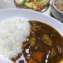 チキンカレーの夕飯