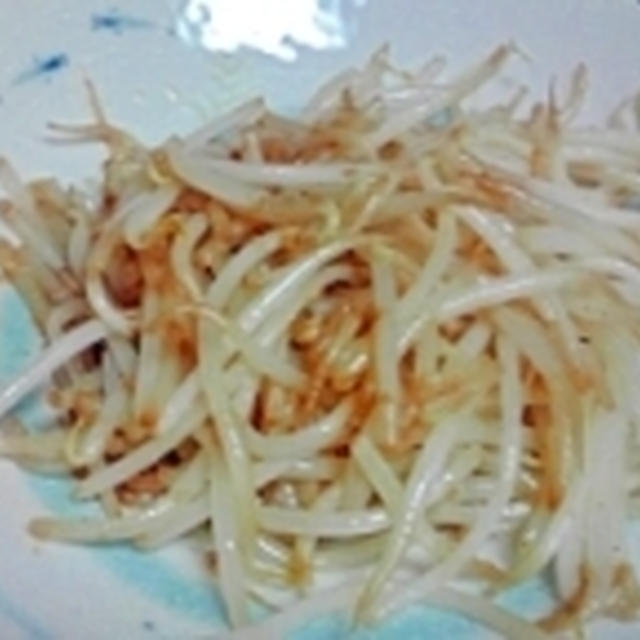 シンプルだけど、コクが有って美味しいもやし炒め♪