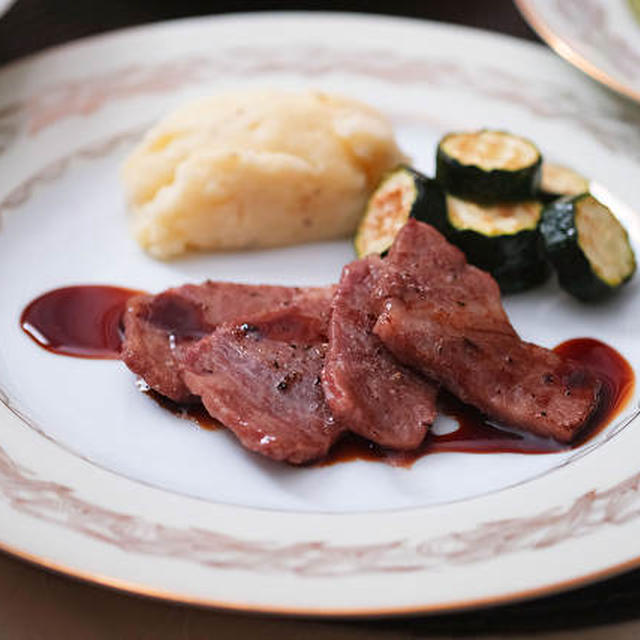 牛カルビ肉でちょっとだけ「ステーキ」♪
