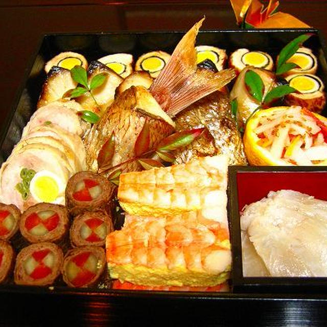 「おせち」ですね～！　祝い鯛の巻き焼き　その他色々・・・　