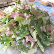 抱えて食べたい♪　セロリとツナのレモンサラダ
