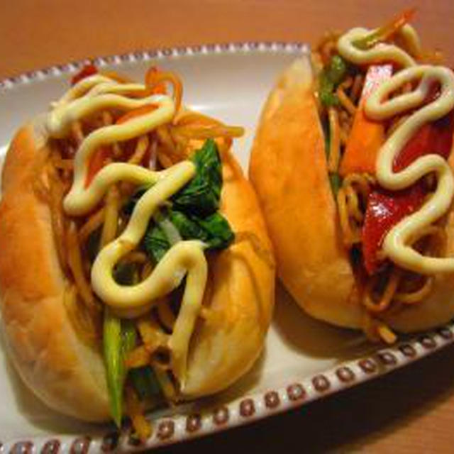 ｺｯﾍﾟﾊﾟﾝ焼いて♪焼きそばｻﾝﾄﾞ♪ﾋﾟｰﾅｯﾂｸﾘｰﾑｻﾝﾄﾞ♪