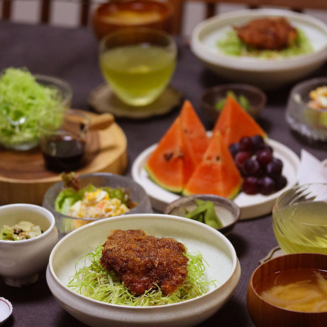 【献立】おかわりカツ丼と、たまごサラダと、キャベツの塩昆布和えなど。～知らんがな～