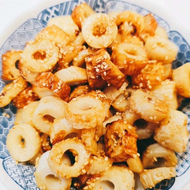 【レシピ】ちくわの大量消費食べだしたら止まらない♡ちくわの甘辛ごま炒め