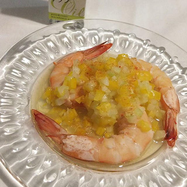 マカダミアナッツ香る海老の冷製サラダ