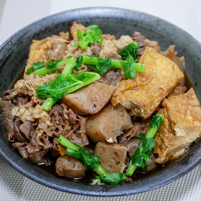 牛肉と厚揚げ、ちぎりこんにゃくの煮物&「神戸で食べたあっさりコク旨ラーメン」