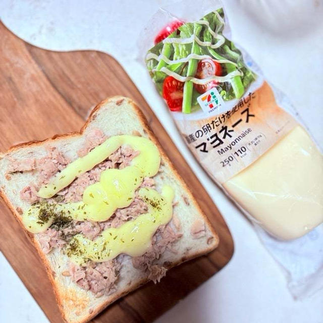 今日の朝活！ツナマヨトースト作りスターウォーズ学生時代みた1をVisionProで〜