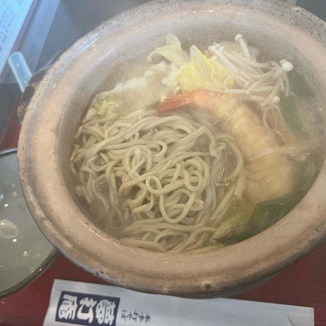 鍋焼きうどんでなく、鍋焼き蕎麦　