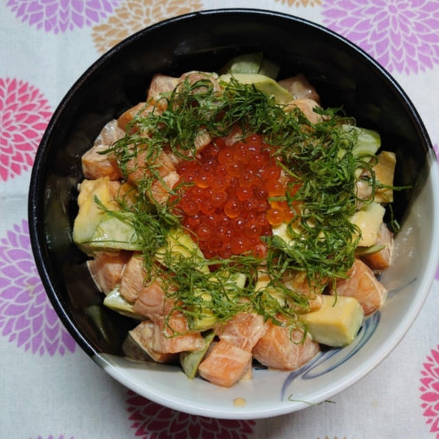 【晩御飯のご提案”時短！簡単！混ぜるだけ｡【海鮮親子丼】遠い親戚つき(((*≧艸≦)ﾌﾟﾌﾟｯ”