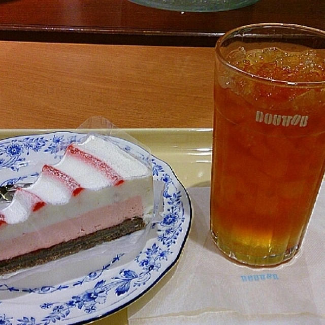 ドトール☆ルイボスティー甘夏＆ハニーとラズベリーチーズケーキ