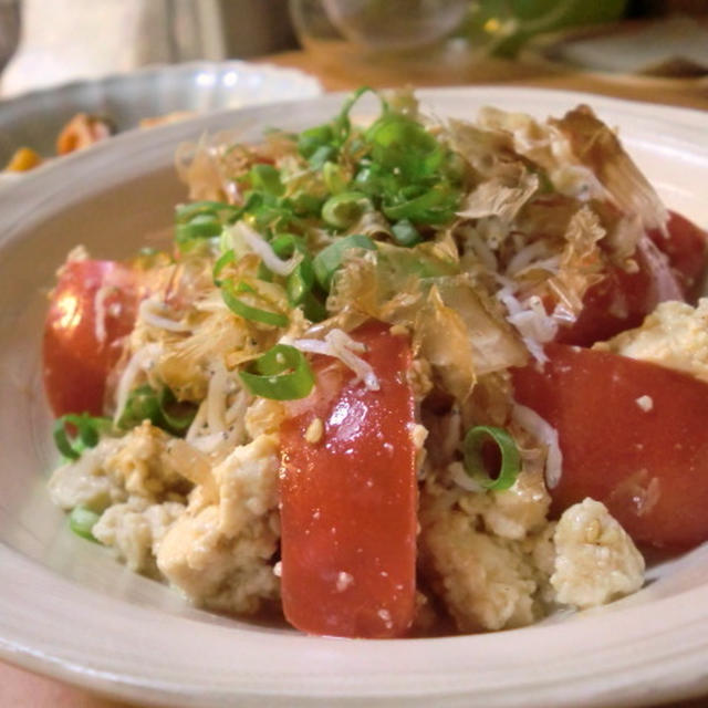 シラスとトマトの豆腐サラダ＊エビチリの晩ごはんの日に