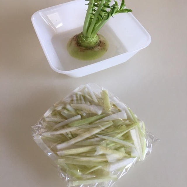 大根は捨てるところナシ！まるまる一本食べる冬の節約