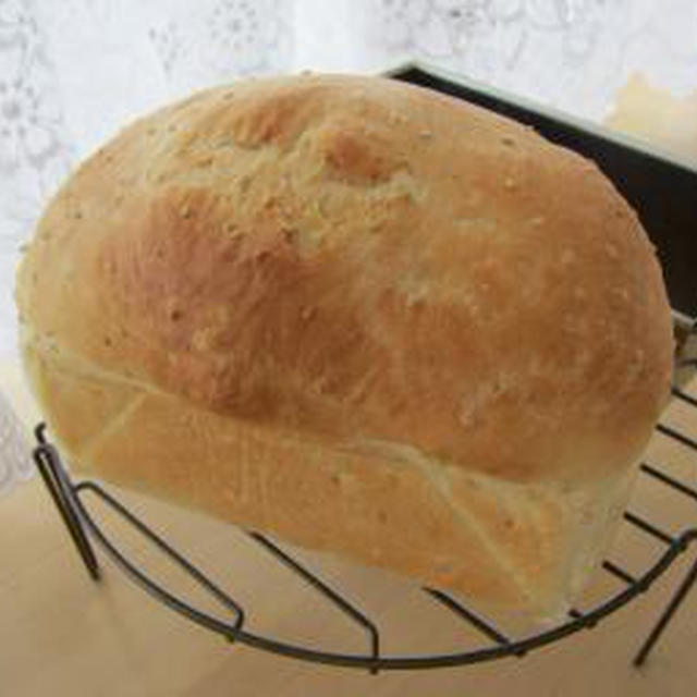 白ごまミニ食パン♪白身フライサンド♪