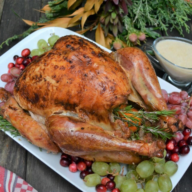Roast Turkey with Gravy ローストターキーグレービーソース添え