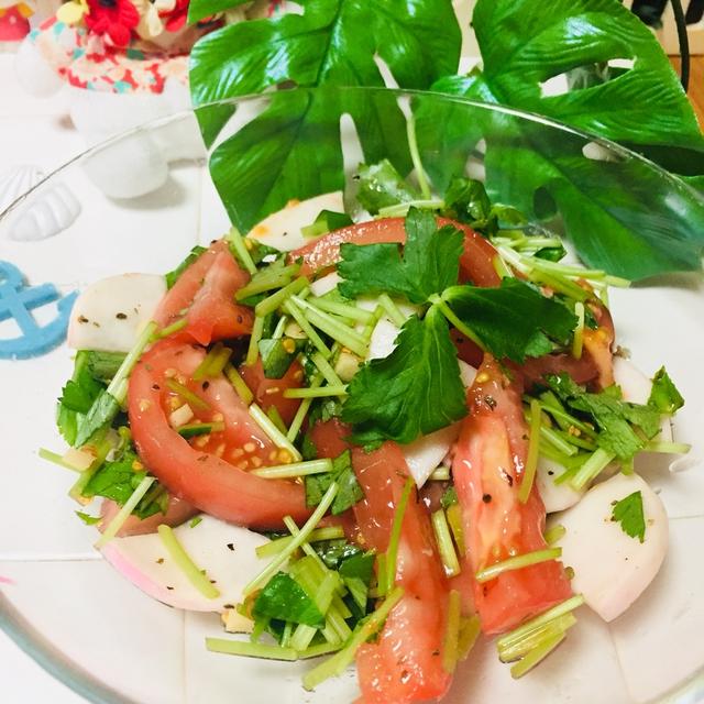 トマトと三つ葉のエスニックサラダ By ｌａｕ ａｉｎａさん レシピブログ 料理ブログのレシピ満載