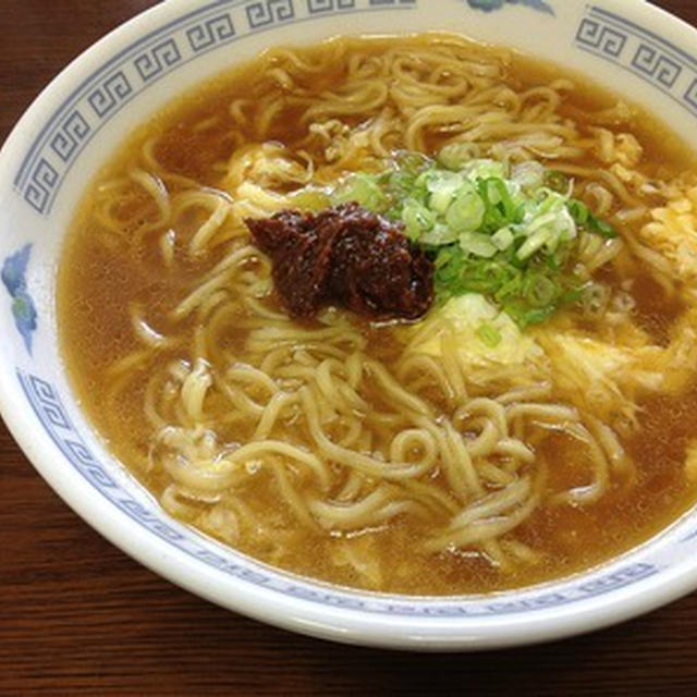 お昼は「究麺 味噌味」に自家製辛味噌をプラス