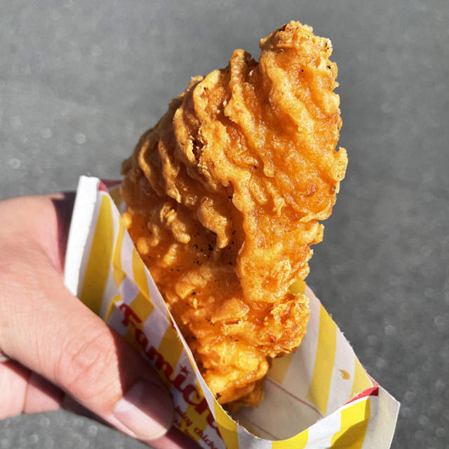 ４０％増量クリスピーチキンを食べてみた 〜ファミマ・お値段そのまま！！４０％増量作戦〜