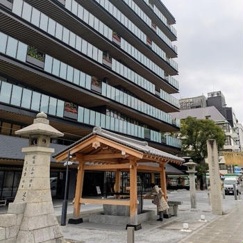 警固神社で遅めの初詣～ひょうたん寿司へ♪