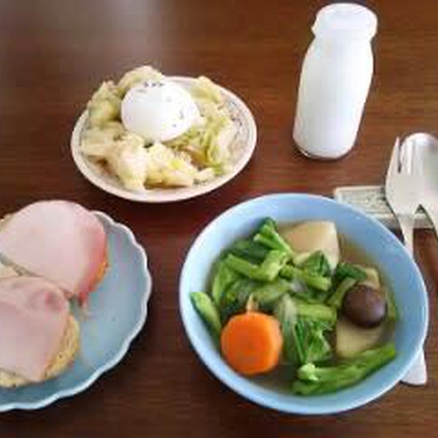 しっかり朝食：青梗菜花で春らしいスープ