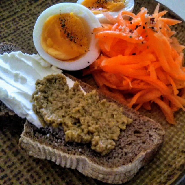 ライ麦パンの美味しい食べ方