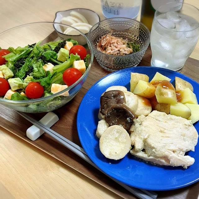 鶏肉塩麹漬け焼き　じゃがいも酢味噌のせ　の献立。