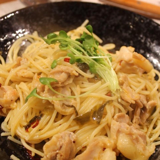 鶏肉と高菜の柚子胡椒風味和風パスタ