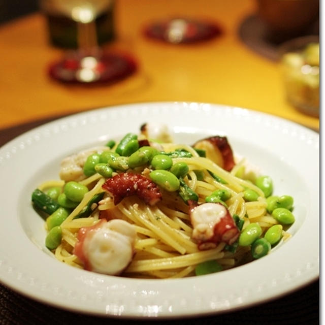 枝豆とタコのアヒージョでパスタ