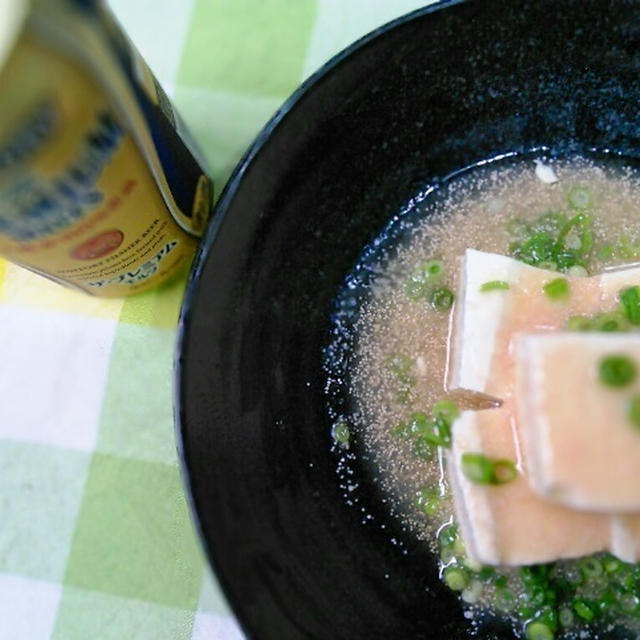 冷やしタラコあんかけ豆腐＆おうちで生めんを作る、「粉を入れる」、「ボタンを押す」、「水や卵などの材料を入れる」だけの3ステップで、本格的な生麺を作ることが可能です。