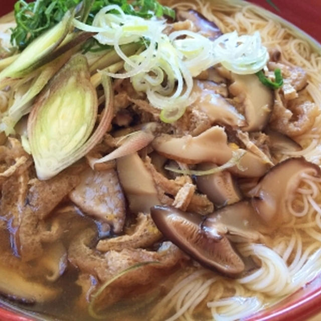 我が家の収穫したミョウガで薬味たっぷりの素麺♪