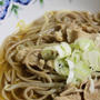 追いがつおつゆでつるりん＜豚もやし蕎麦＞
