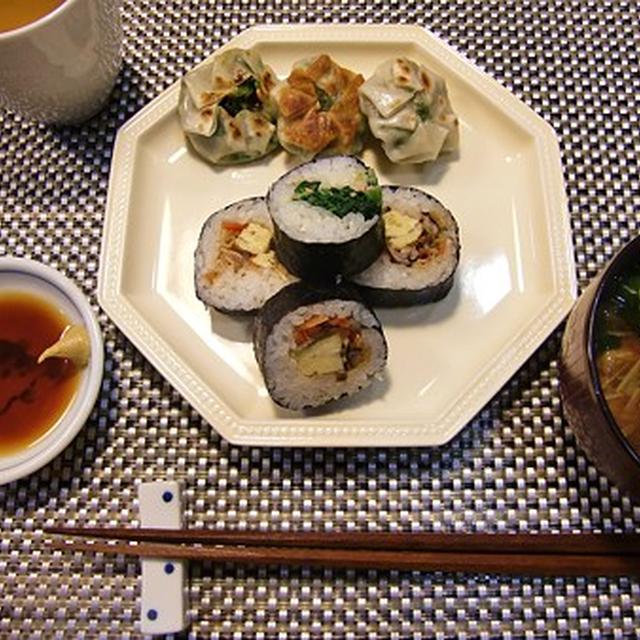 巻き寿司＆お花のj形のニラ餃子の定食♪しょうが風味のカボチャプリン付き♪