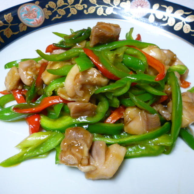 Wピーマンと鶏肉の中華炒め